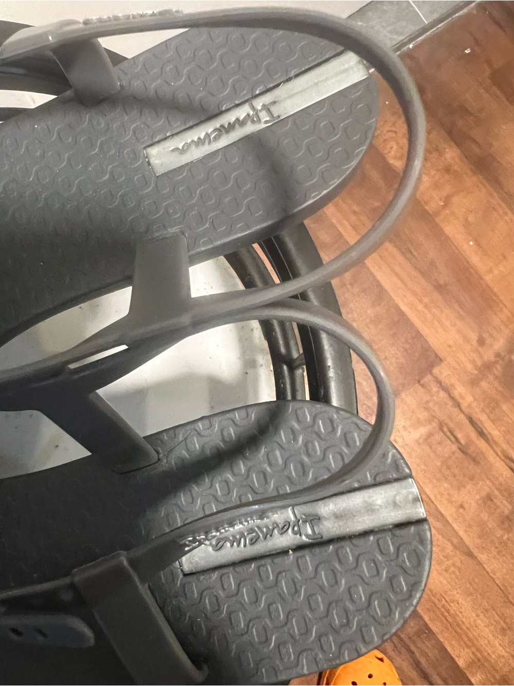 Ipanema Olive Green Strappy Flat Sandals size 8 - Picture 6 of 6